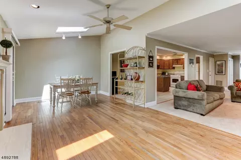 27 Maple Ct, Flemington, NJ 08822 photo 5