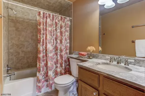 27 Maple Ct, Flemington, NJ 08822 photo 16