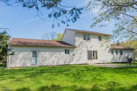 4 Salem Rd, Wayne, NJ 07470 photo 2