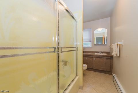 4 Salem Rd, Wayne, NJ 07470 photo 13