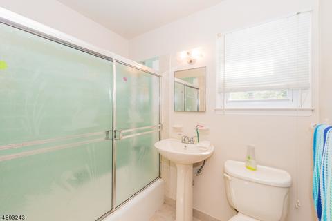 4 Salem Rd, Wayne, NJ 07470 photo 18