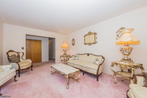 4 Salem Rd, Wayne, NJ 07470 photo 3