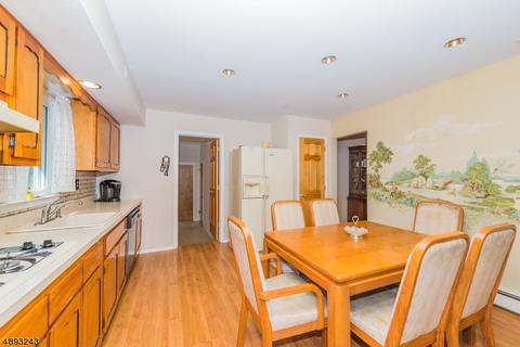 4 Salem Rd, Wayne, NJ 07470 photo 6