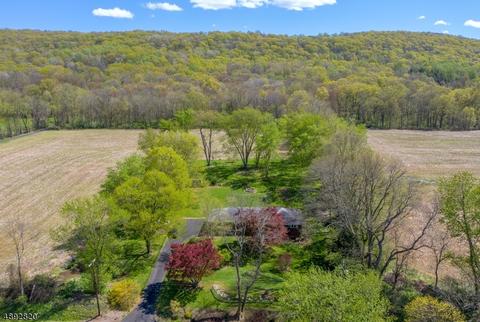 149 Valley Rd, Hampton, NJ 08827 photo 2