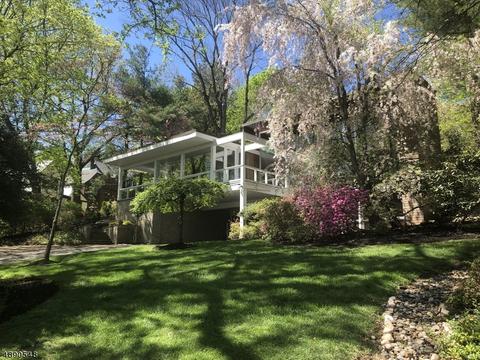 2 Clinton Pl, Millburn, NJ 07041 photo 1