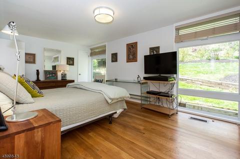 2 Clinton Pl, Millburn, NJ 07041 photo 15
