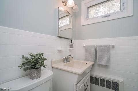 28 Huron Ave, Wayne, NJ 07470 photo 8