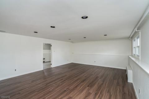 28 Huron Ave, Wayne, NJ 07470 photo 13