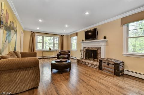 17 Cromwell Dr, Mendham, NJ 07945 photo 4