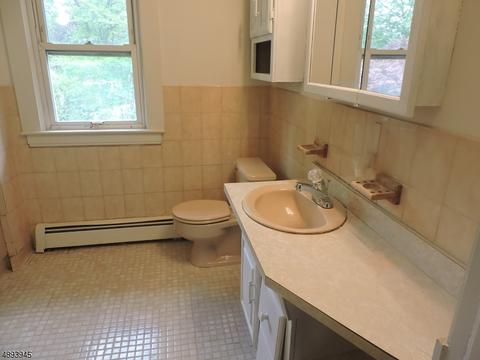 110 E Prospect St, Hackettstown, NJ 07840 photo 8