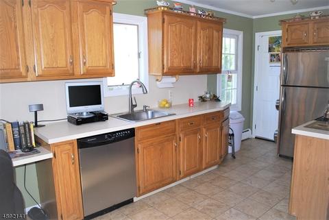 14 Durant Pl, Nutley, NJ 07110 photo 3