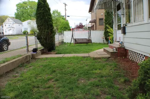32 Guy St, Dover, NJ 07801 photo 10