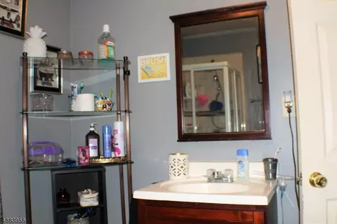32 Guy St, Dover, NJ 07801 photo 5