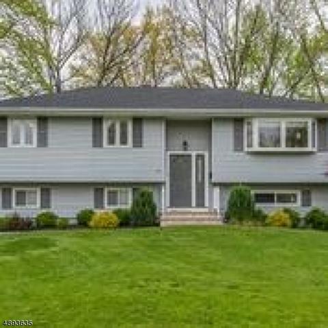47 Rolling Hills Dr, Wayne, NJ 07470 photo 1