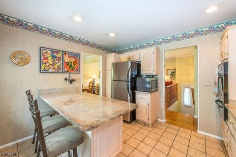 47 Rolling Hills Dr, Wayne, NJ 07470 photo 7