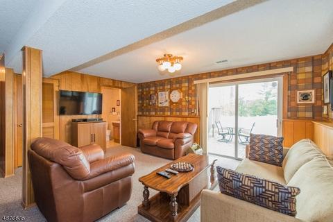 47 Rolling Hills Dr, Wayne, NJ 07470 photo 16