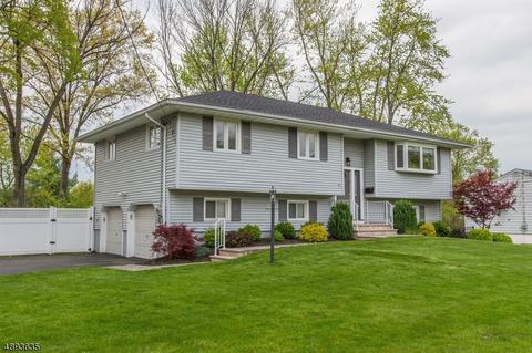 47 Rolling Hills Dr, Wayne, NJ 07470 photo 2