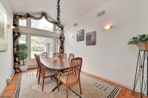 31 Brook Rd, Upper Saddle River, NJ 07458 photo 12