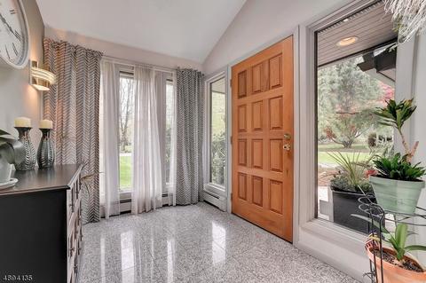 31 Brook Rd, Upper Saddle River, NJ 07458 photo 3