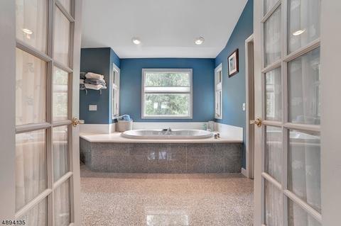 31 Brook Rd, Upper Saddle River, NJ 07458 photo 14
