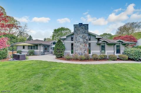 31 Brook Rd, Upper Saddle River, NJ 07458 photo 1