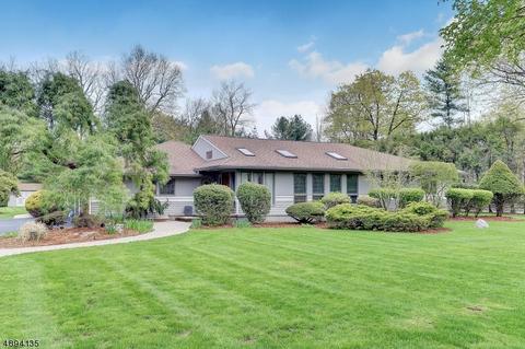 31 Brook Rd, Upper Saddle River, NJ 07458 photo 2