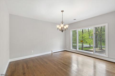 21 Robin Rd, Warren, NJ 07059 photo 9