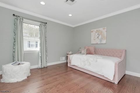 97 Stonebridge Rd, Montclair, NJ 07042 photo 17