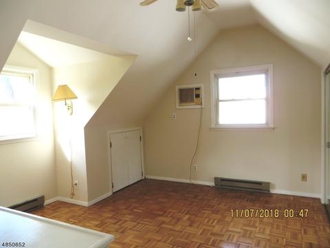 122 Woodhaven Dr, Wayne, NJ 07470 photo 9