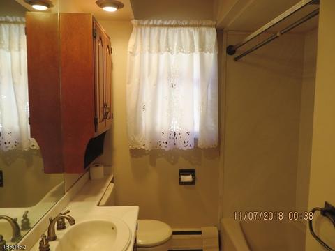 122 Woodhaven Dr, Wayne, NJ 07470 photo 7