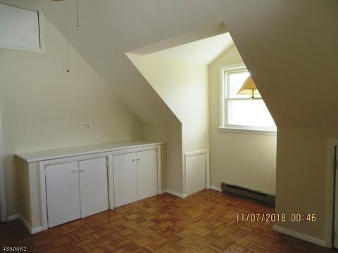 122 Woodhaven Dr, Wayne, NJ 07470 photo 8