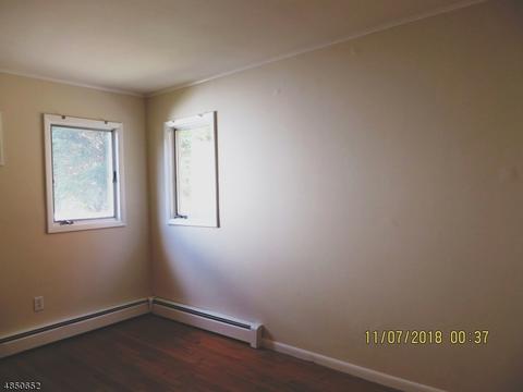 122 Woodhaven Dr, Wayne, NJ 07470 photo 6