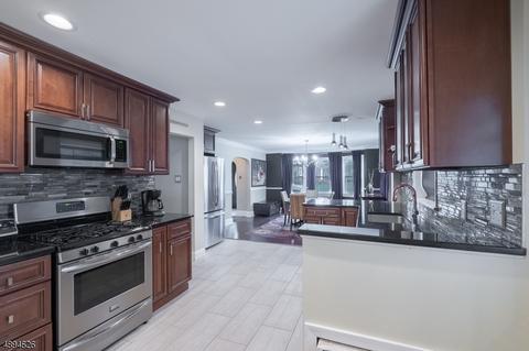 20 Walnut St, Dover, NJ 07801 photo 3