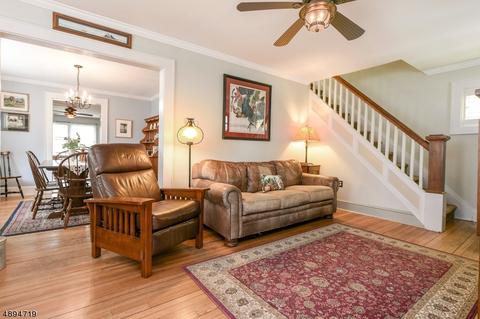 8 Smith St, Waldwick, NJ 07463 photo 3