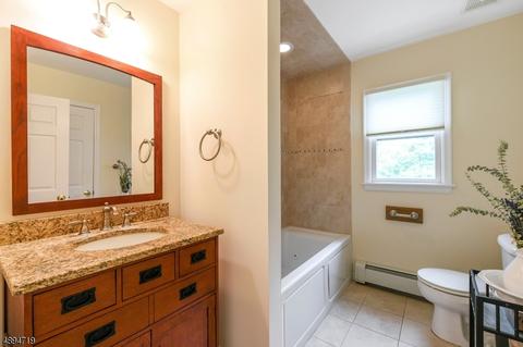 8 Smith St, Waldwick, NJ 07463 photo 6