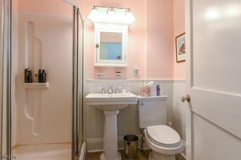 8 Smith St, Waldwick, NJ 07463 photo 16