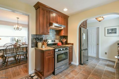 8 Smith St, Waldwick, NJ 07463 photo 10