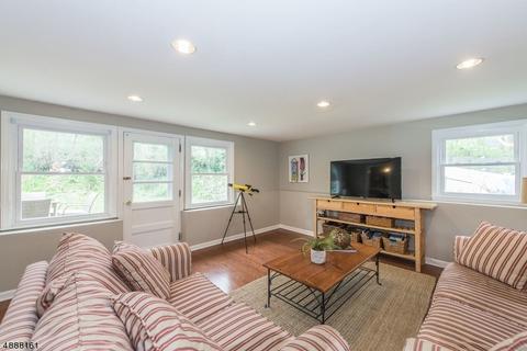 6 Stephen Ct, Montclair, NJ 07043 photo 13