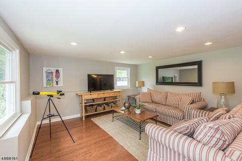 6 Stephen Ct, Montclair, NJ 07043 photo 11