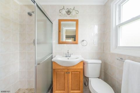 6 Stephen Ct, Montclair, NJ 07043 photo 16