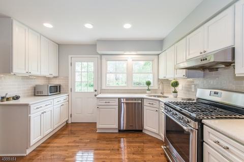 6 Stephen Ct, Montclair, NJ 07043 photo 8