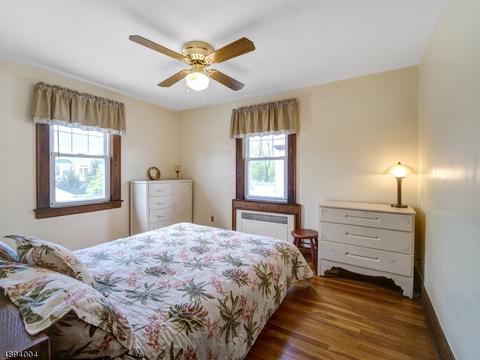 49 Berkeley Ave, Belleville, NJ 07109 photo 11