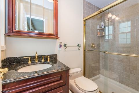 60 Lenox Rd, Wayne, NJ 07470 photo 15