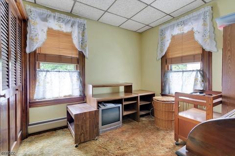 84 E Van Ness Ave, Rutherford, NJ 07070 photo 15