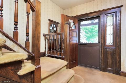 84 E Van Ness Ave, Rutherford, NJ 07070 photo 3