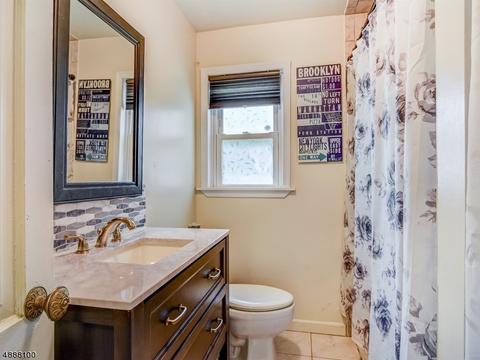 31 Van Ness Pl, Wayne, NJ 07470 photo 7
