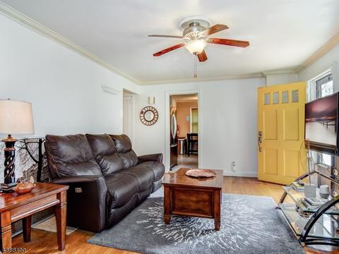 31 Van Ness Pl, Wayne, NJ 07470 photo 3