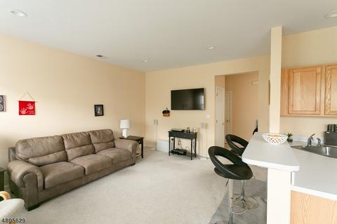 49 Saxton Dr, Hackettstown, NJ 07840 photo 13