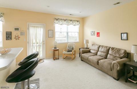 49 Saxton Dr, Hackettstown, NJ 07840 photo 15