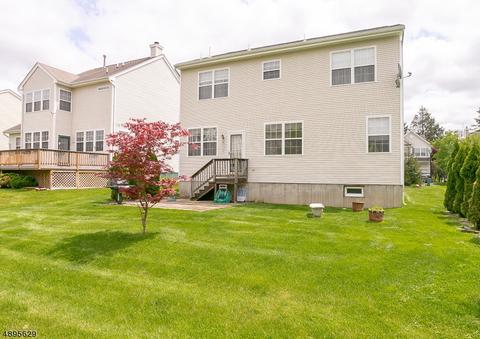 49 Saxton Dr, Hackettstown, NJ 07840 photo 4